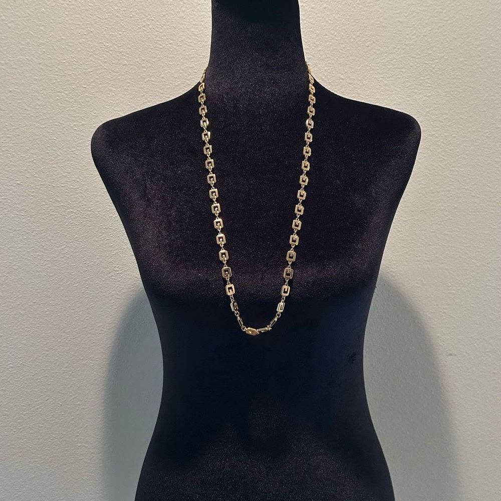 GIVENCHY: Gold Metal (G)Links Long Necklace (os)